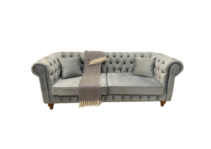 Chesterfield sofa set